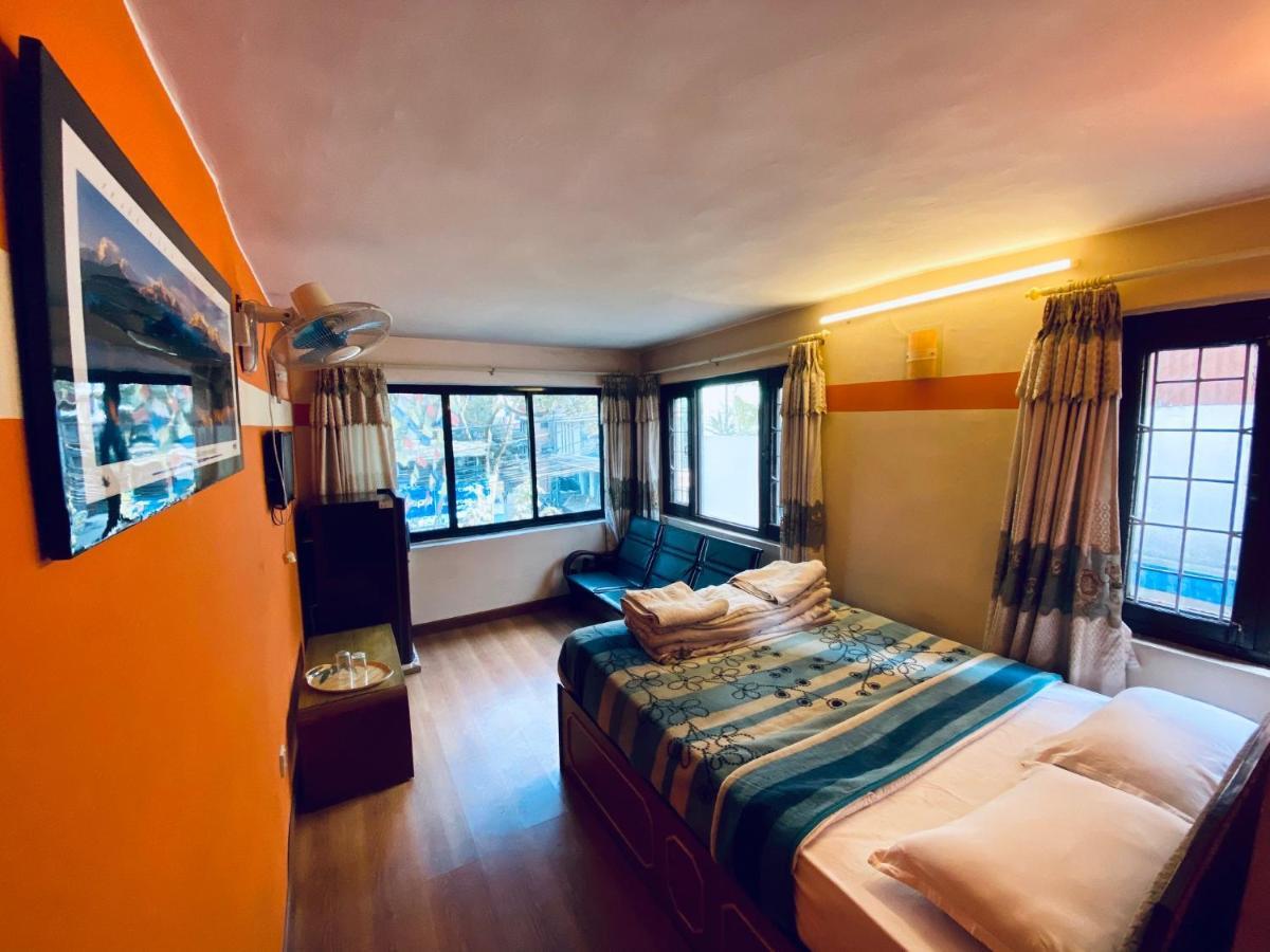 Souvenir Guest House กาฐมาณฑุ ภายนอก รูปภาพ