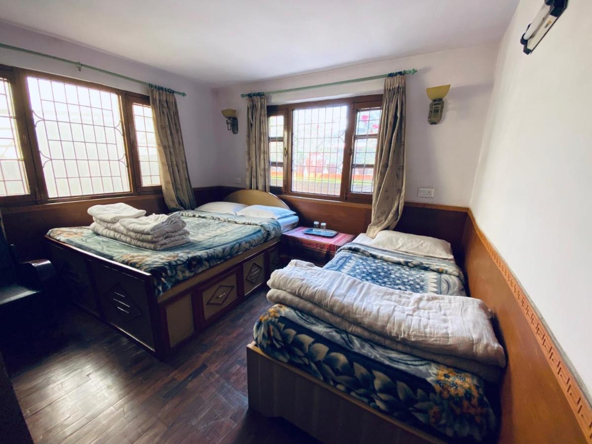 Souvenir Guest House กาฐมาณฑุ ภายนอก รูปภาพ
